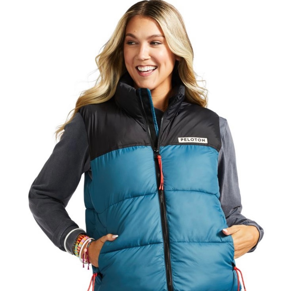 Peloton puffer vest size large
